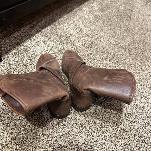 UGG Brown Leather Boots - Picture 3 of 8